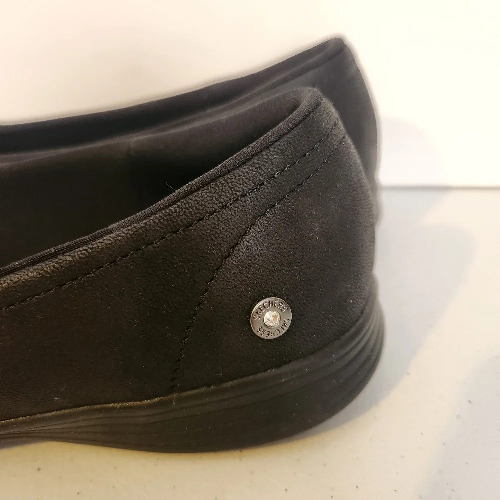 Skechers On The GO Dreamy Upscale Flats Slip On Shoes Womens Size 7 Black 136273 - Picture 3 of 10